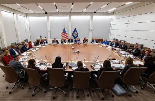 Minutes of the Federal Open Market Committee: Markets Await Key Signals on Interest Rates and Inflation