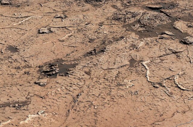 NASA’s Curiosity Rover Finds a ‘Sea of Polygons’ on Mars — Scientists Are Still Trying to Explain It