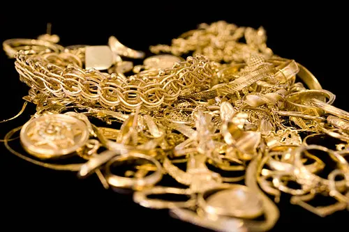 Gold Price Today, July 17: Gold Rebounds as 24K Climbs to ₹14,329 ($166.80) Per Gram