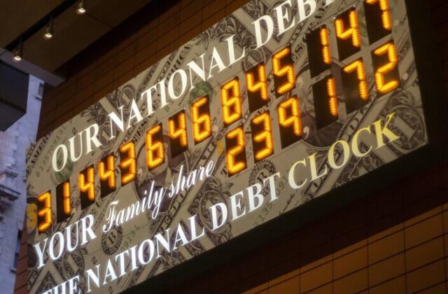 U.S. National Debt Hits $40 Trillion: Why Treasury Yields Are Rising Again