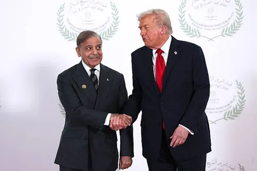U.S.-Iran Deal Could Be Closer Than Trump’s Rhetoric Suggests: Pakistan Says Hormuz Talks Near Breakthrough